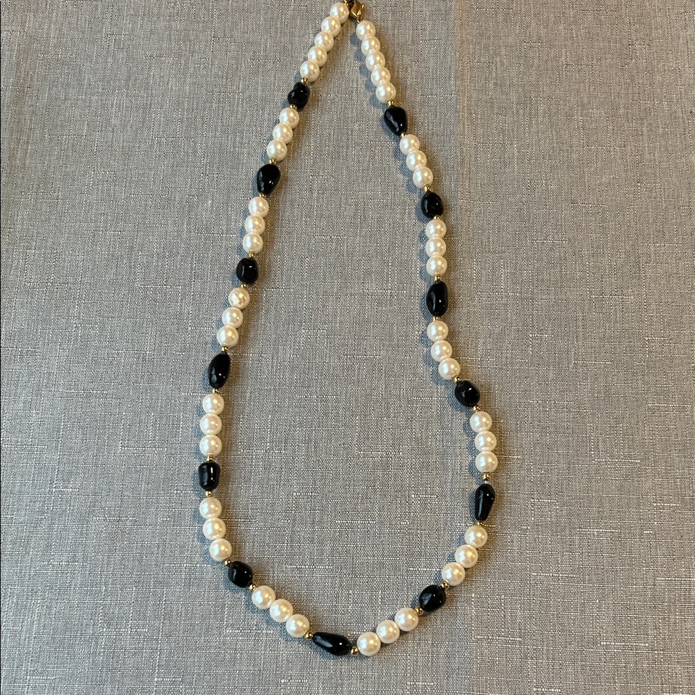 Elegant Black and White Pearl Necklace 
Costume Jewelry